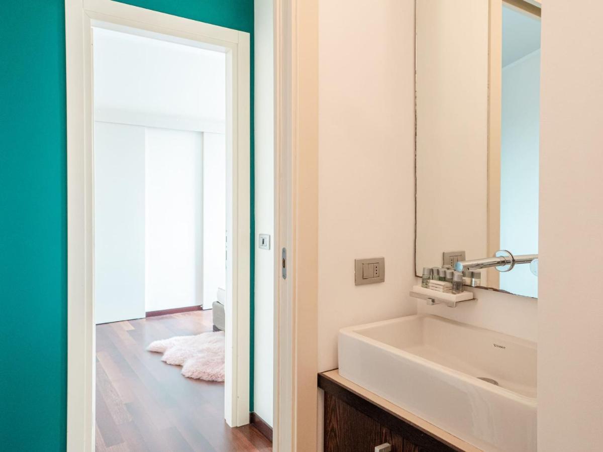 The Best Rent - Bright Two Rooms Apartment Near Cattolica University Milan Luaran gambar